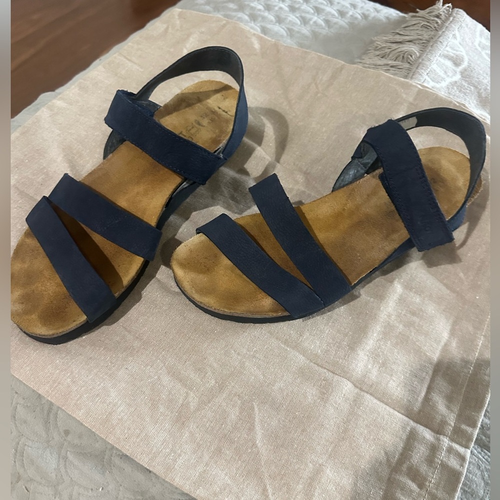 Naot navy blue sandal size 42 women’s 11 - Picture 4 of 5